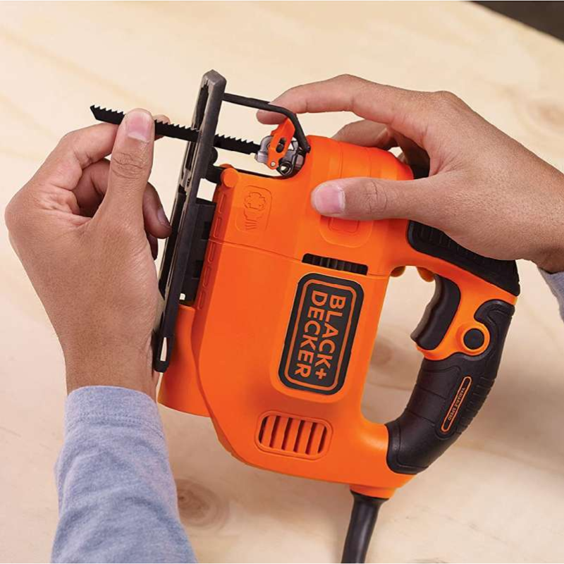 Black and Decker Variable Speed Pendulum Jigsaw 520W