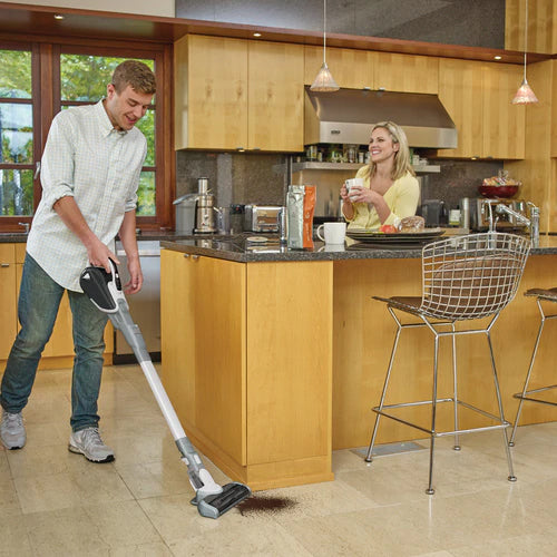 Black & Decker 18V Smart Tec Vacuum with Floor Extension